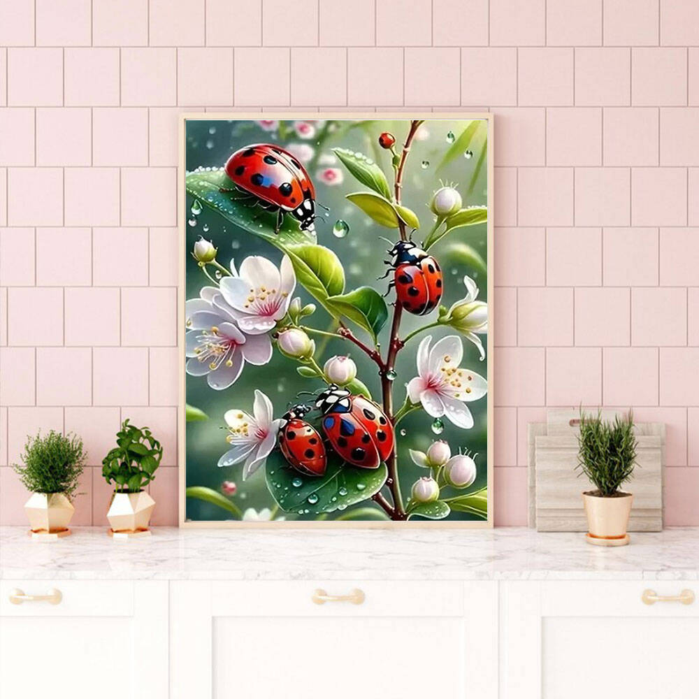 Алмазная живопись HUACAN с жив – обзор и цена Embroidery Lady Bug